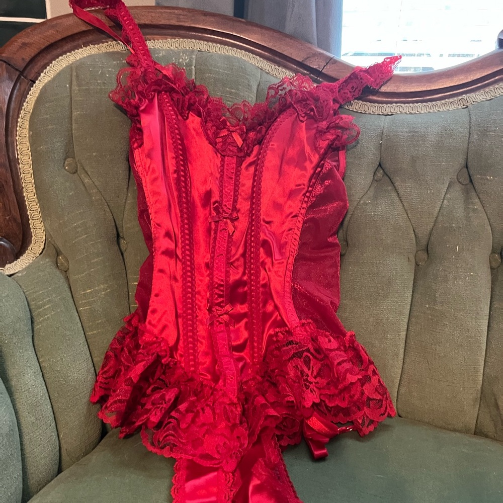 Vintage ❤️RARE❤️ Frederick’s of Hollywood Red Lace Corset Lingerie 1990s